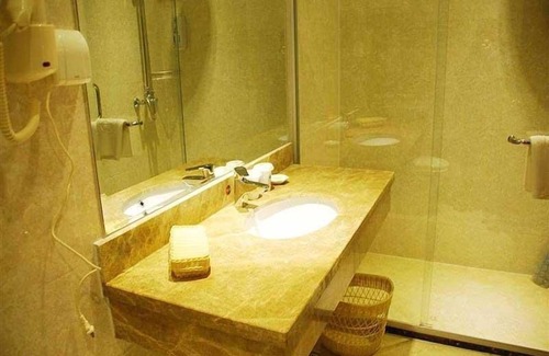 Dingyuan County Hotel | GreenTree Inn Chuzhou Dingyuan County People's Square General Hospital Business Hotel