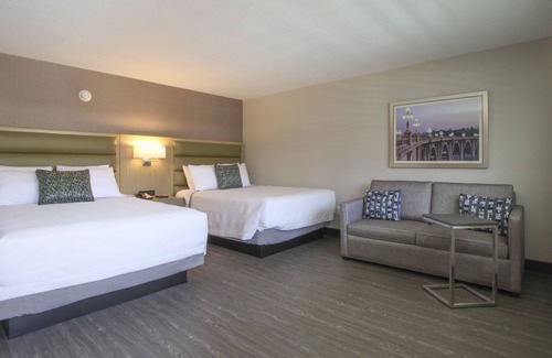 Pasadena Hotel | GreenTree Pasadena Inn