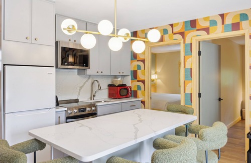 Riverhead Hotel | Greenview Inn Riverhead