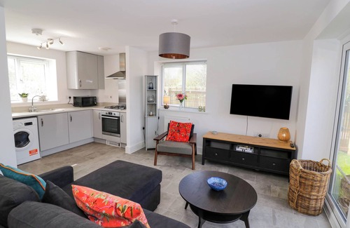 Long Marston Cabaña | GREENWAY VIEW, pet friendly, with a garden in Lower Quinton