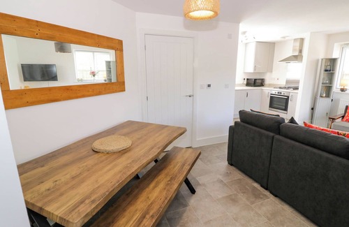 Long Marston Cabaña | GREENWAY VIEW, pet friendly, with a garden in Lower Quinton