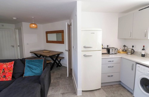 Long Marston Cabaña | GREENWAY VIEW, pet friendly, with a garden in Lower Quinton