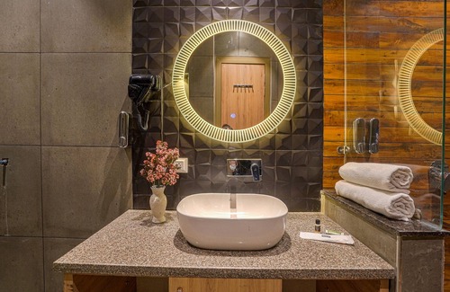 Amritsar Hotel | Greenwood Villa by Levelup