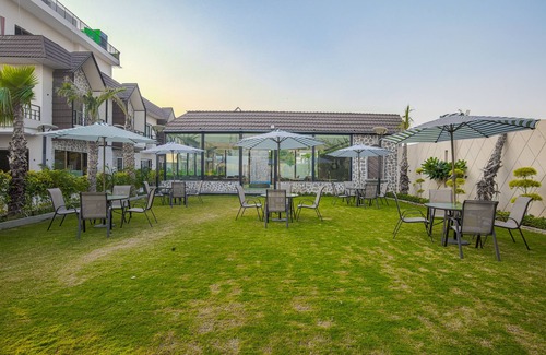 Amritsar Hotel | Greenwood Villa by Levelup