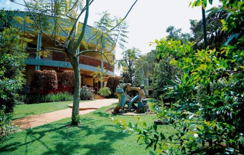 Entebbe Hotel | Greenyard Beach Hotel