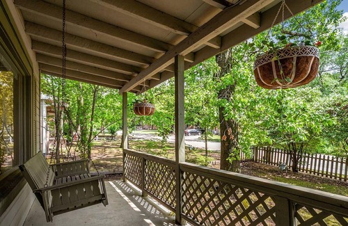 Fayetteville Casa | Gregg Greenhouse - 1 mi to U of A