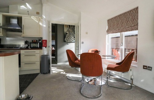 Warton Cabaña | GRESSINGHAM VIEW LODGE, pet friendly, with a garden in Carnforth