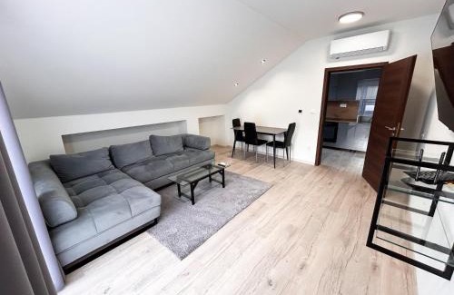 Hlohovec Apartamento | Grey Apartment Hlohovec