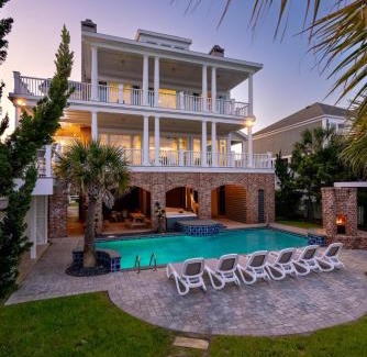 Murrells Inlet Casa | Grey Goose