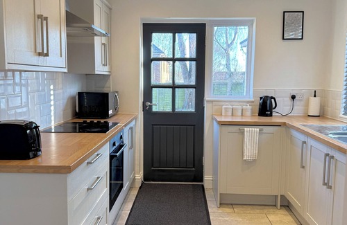 Cribbs Causeway Casa | Grey Haven - Central & 5 minutes from Southmead Hospital