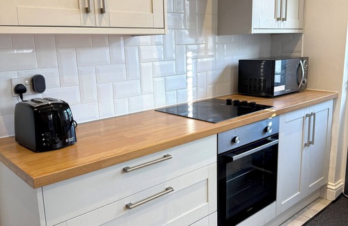 Cribbs Causeway Casa | Grey Haven - Central & 5 minutes from Southmead Hospital