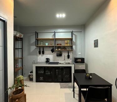 Alabang Apartamento | Grey Oasis Staycation 1 Bedroom