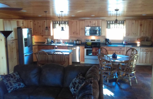 Branchport Cabina | Grey's Getaway Cabin # 3 Área de Finger lakes, admite mascotas, maravilla del invierno, ¡