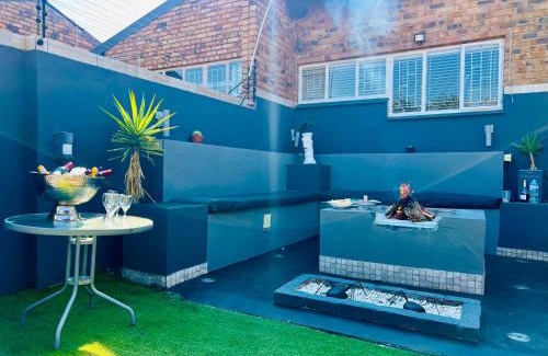Polokwane Apartamento | Grey Villa on Orion- Luxury Apartment