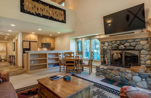 Warm Springs Casa | Greyhawk Condo 07