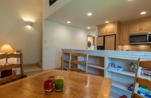 Warm Springs Casa | Greyhawk Condo 07
