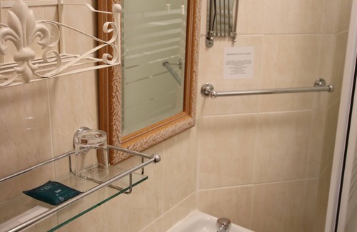 Llandrindod Wells Casa | Greylands Guest House