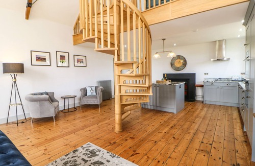Hexham Cabaña | GREYSTEAD INSTITUTE, pet friendly, with open fire in Bellingham