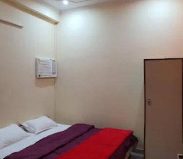 Allahabad Hotel | GRG Mahadeva Homes Guest House Prayagraj