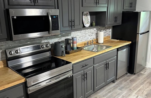 Opelika Cabina | Griffen Mill Properties cabin #7 next to Uchee Creek