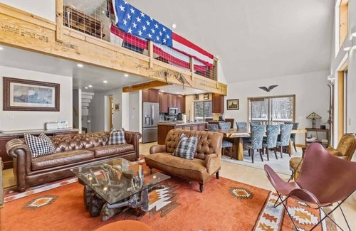 Stowe Area Chalet De Esquí | Griffin Lodge Chalet 6 ~ a mile from Stowe Resort