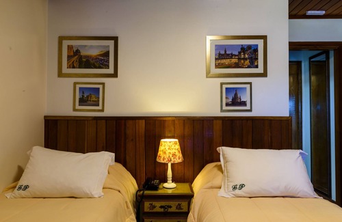 Vila Everest Hotel | Griffin Phillips Boutique