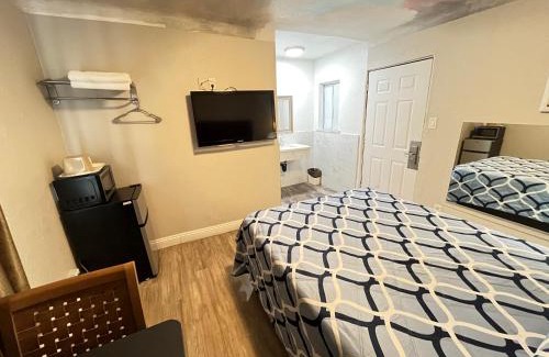 Riverside Rancho Hotel | Griffith Park Motel, in Los Angeles Hollywood Area