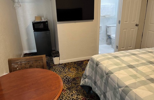 Riverside Rancho Hotel | Griffith Park Motel - LA Hollywood Area