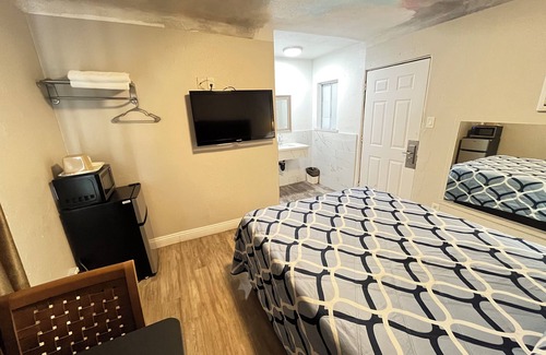 Riverside Rancho Hotel | Griffith Park Motel - LA Hollywood Area