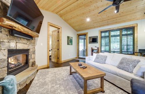 Glenville Casa | Grill and Water Views Chinquapin Resort Home