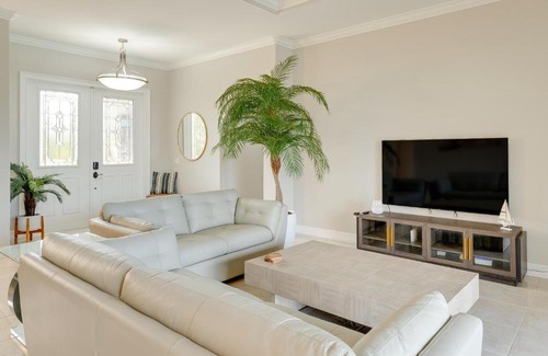 Port Charlotte Casa | Grill-Chill-Splash Your Port Charlotte Paradise!