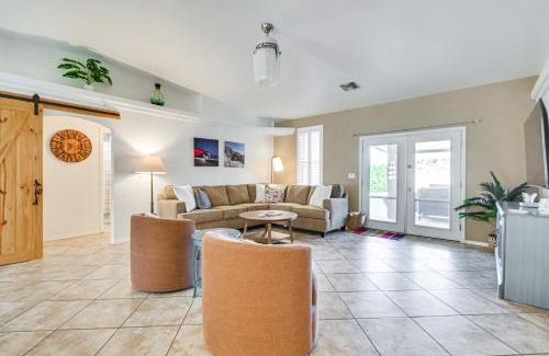 Lake Havasu City Casa | Grill, Fire Pit and Pool Lake Havasu City Home!