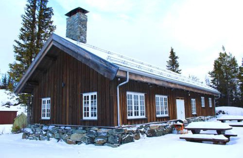 Al Casa | Grindastugu cabin right by Liatoppen Ski Centre.