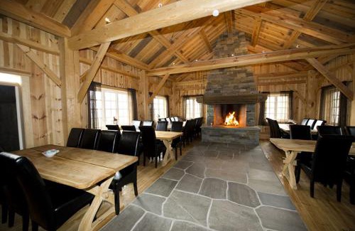 Al Casa | Grindastugu cabin right by Liatoppen Ski Centre.
