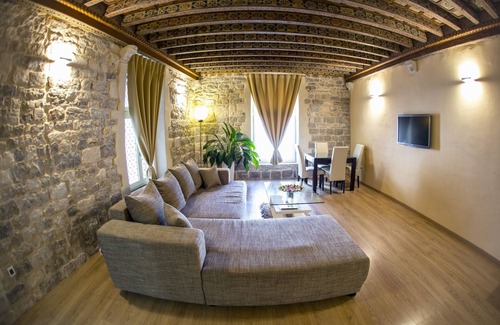 Old Town Apartamento | Grisogono Palace Heritage Residence