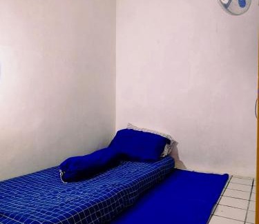 Klojen Cama Y Desayuno | Griya Backpacker Pak yon
