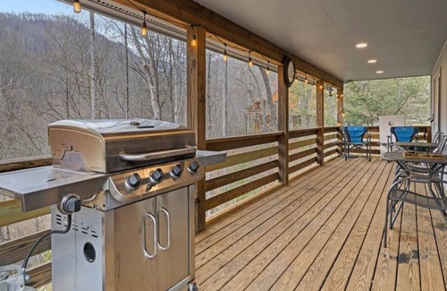 Sylva Casa | Grizzly Ridge Retreat