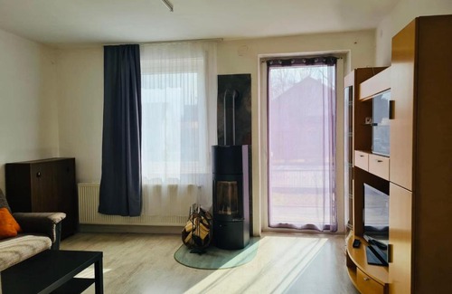 Kaufbeuren Apartamento | Großartige 3 Zimmer Ferienwohnung mit Kamin und Garten für 1-6 Personen