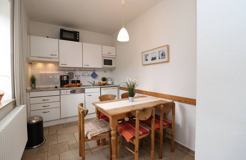 Ostseebad Wustrow Apartamento | Große Ferienwohnung mit Grundstücke und Terrasse in Zentraler Lage