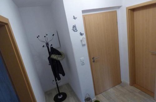 Wilhelmshaven Apartamento | Große Ferienwohnung in Voslapp mit Garten
