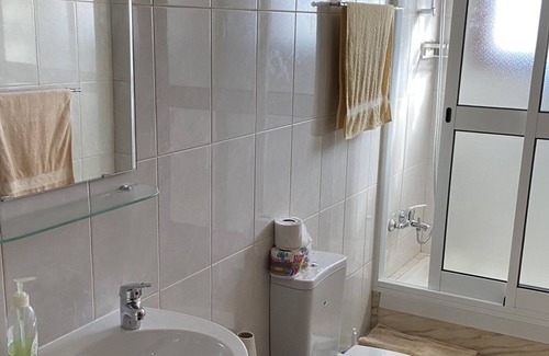 Sao Vicente Apartamento | Große Ferienwohnung mit Dachterrasse, 8 Minuten vom Stadtzentrum Entfernt