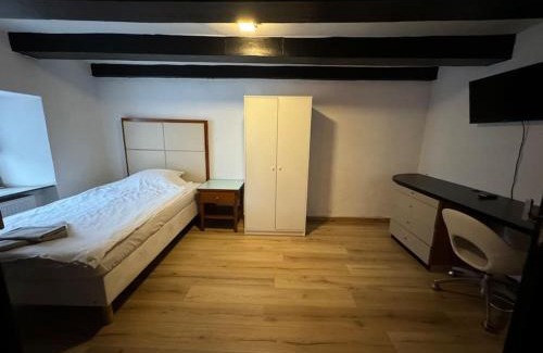 Werdohl Apartamento | Große Monteurwohnung - 7 Personen - KÜCHE WIFI TV
