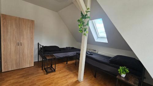 Loehne Apartamento | Große vollausgestattete 5-Zimmer Wohnung mit Parkplatz Nähe der Autobahnen A2 und A30