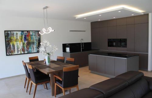Wilsdruffer Vorstadt/Seevorstadt-West Apartamento | Großes Apartment im Zentrum von Dresden, 2 Schlafzimmer, 2 Bäder, Balkon