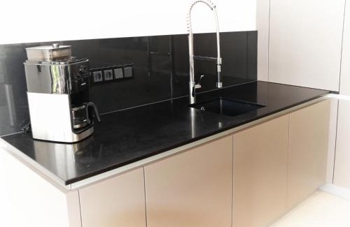 Wilsdruffer Vorstadt/Seevorstadt-West Apartamento | Großes Apartment im Zentrum von Dresden, 2 Schlafzimmer, 2 Bäder, Balkon