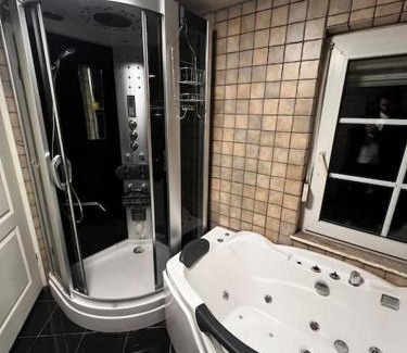 Juelich Casa | Großes Haus in Jülich Neu möbiliert