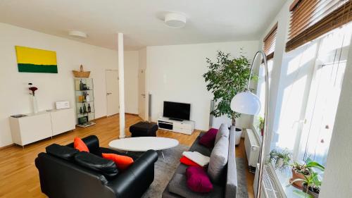 Bad Homburg v.d. Hoehe Apartamento | Großes und helles Innenstadt Apartment - Ferienwohnung