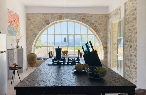 East Mani Apartamento | Großzügige Ferienwohnung mit Terrasse. 5 Minuten zu Fuss bis zum Strand