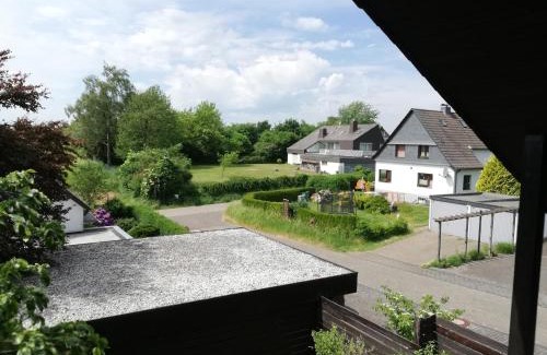 Leichlingen Apartamento | Großzügige und kunstvolle Dachgeschosswohnung