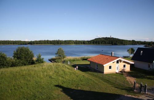 Krakow am See Casa | Großzügiges Ferienhaus am Krakower See inkl Boot und Badesteg